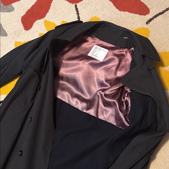 London Fog Limited Edition Coat with silky lining - Picture 3 of 7